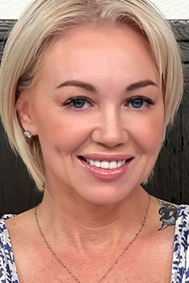 Chloe Adams from HOTMILFSFUCK